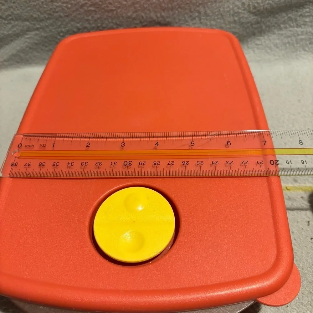 tupperware vent n serve divided dish rectangle food prep orange made in USA